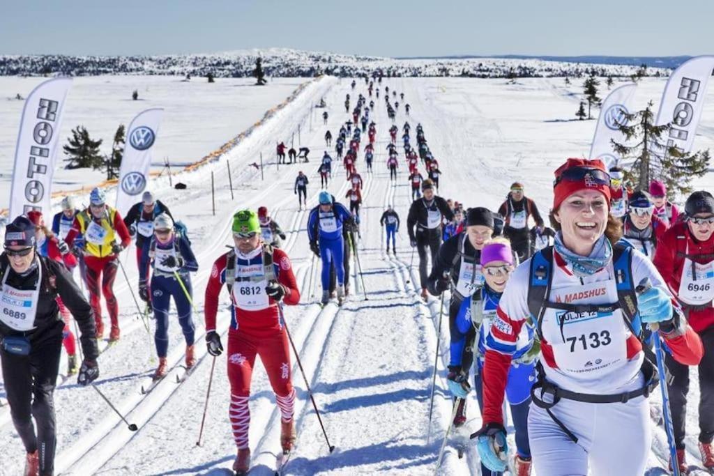 Leilighet Med Panoramautsikt Sjusjoen Innendors Parkering Экстерьер фото
